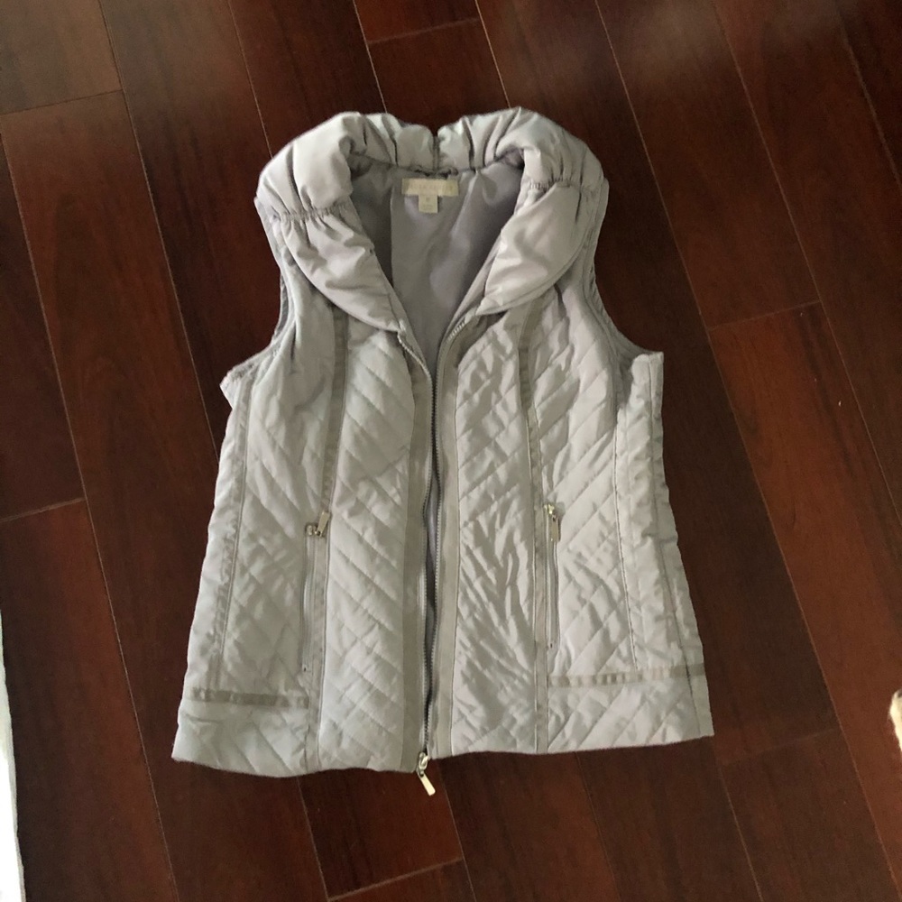 Cute vest!!